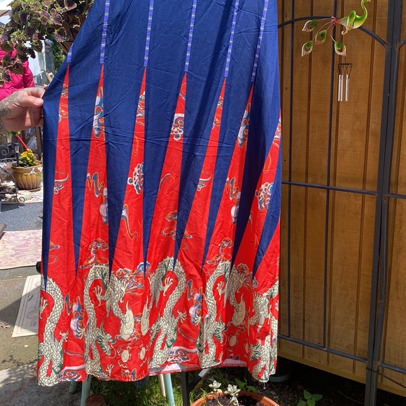 🐉 Asian-inspired Dragon-Print Silky Maxi Dress - Picture 6 of 11